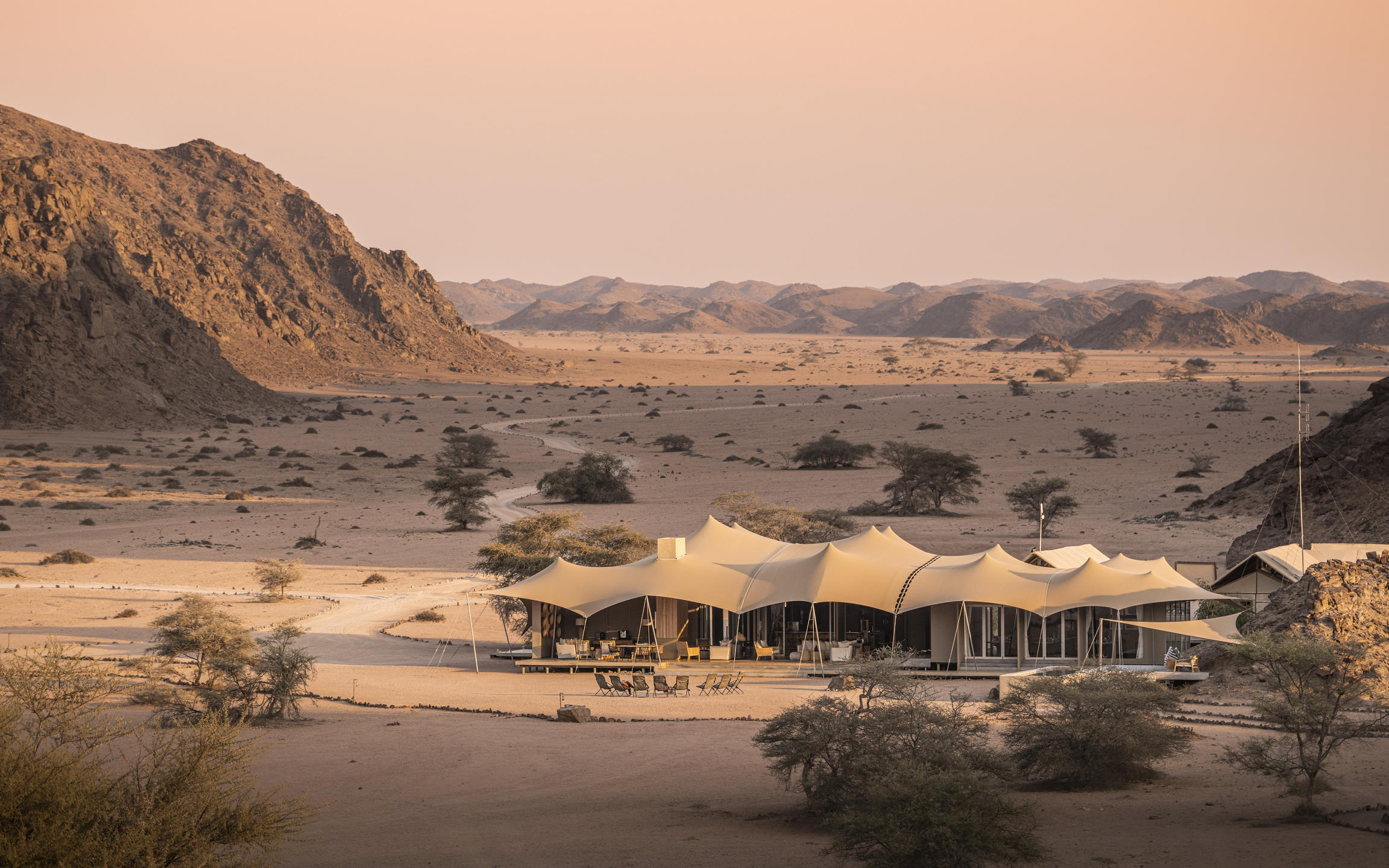 Days 11–13: Hoanib River & Skeleton Coast – The Edge of the World